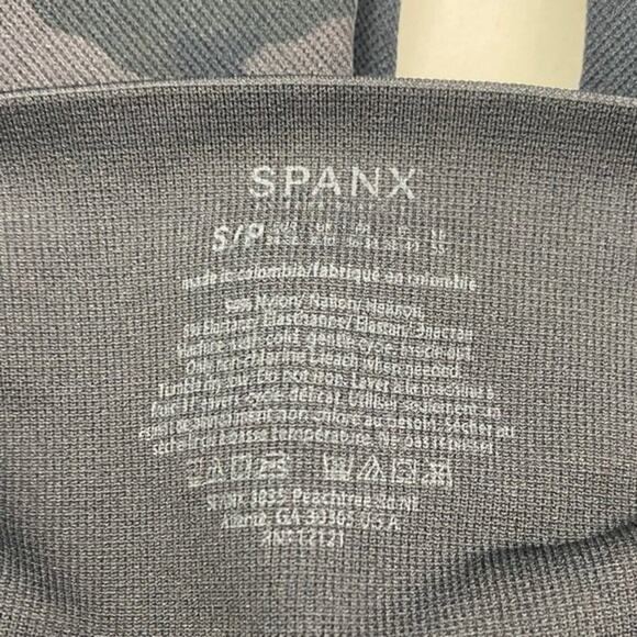 SPANX High Waisted Look At Me Now Leggings Camo Stretch Gray Black Size Small - Picture 4 of 8